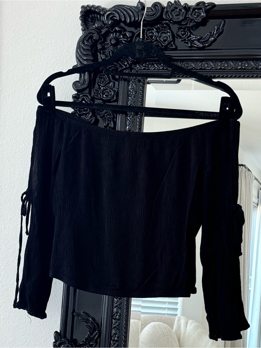 Streetwear Society | Women’s Black Off-the-Shoulder Blouse